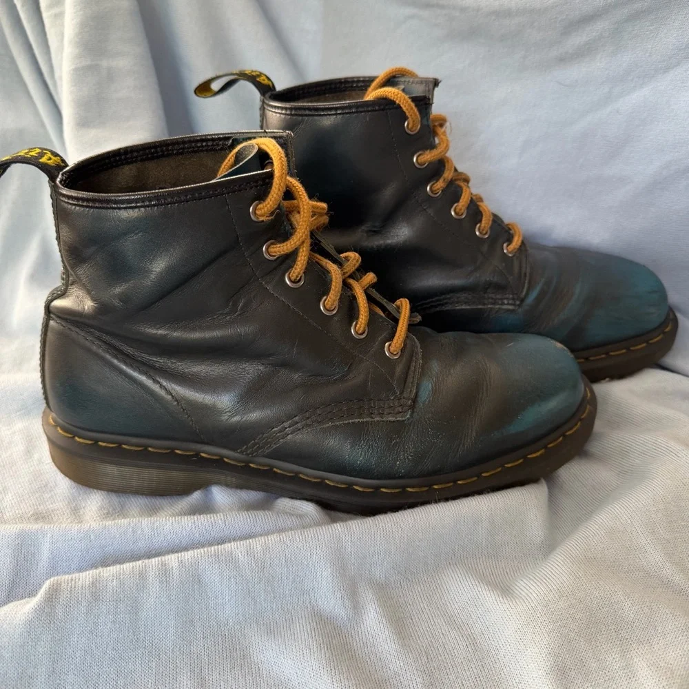 VTG Dr. Martens Rare 1460 Aqua Black Crazy Horse Patina Leather 10M